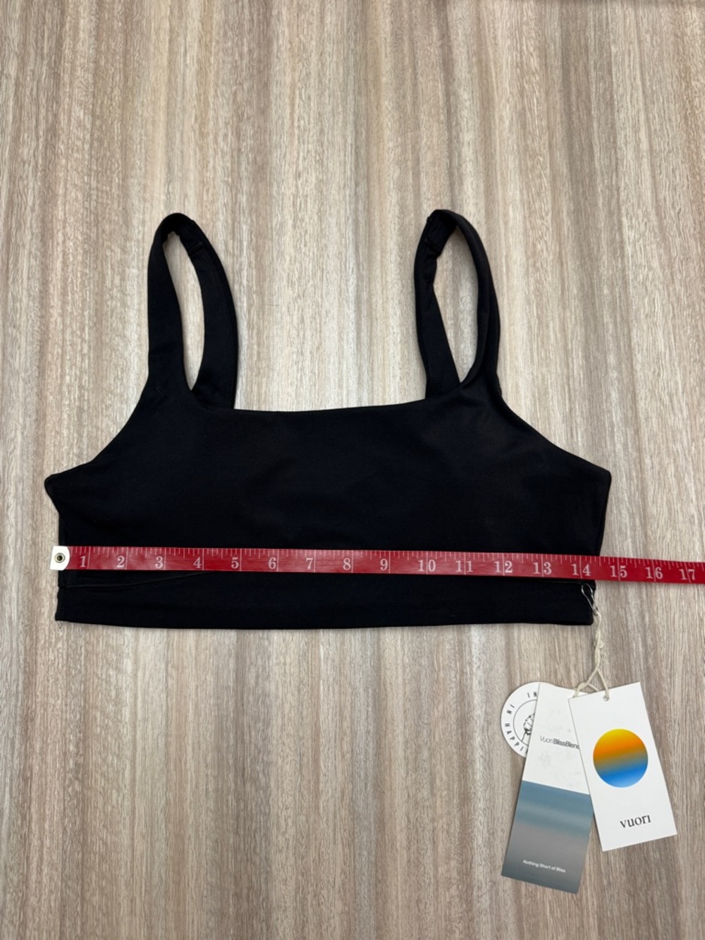 NWT Vuori All The Form Bra Size Medium Women’s in Black - Picture 11 of 11